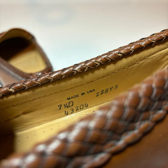 Allen Edmond's Newcomb Leather Slip-On Loafers Men's size 7.5 D made in USA - Picture 10 of 10